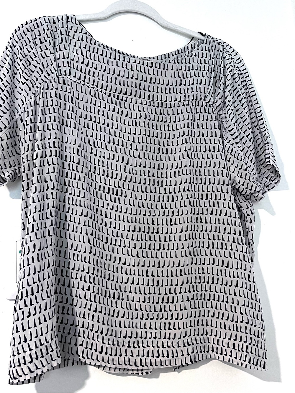 Gerard Darel 100% Silk Geometric Print Zip-Back Short Sleeve Blouse 44